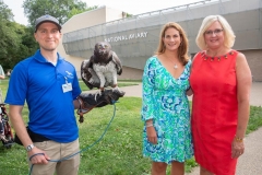 National-Aviary_Trainer-Mike-Faix-with-Dillon-the-Martial-Eagle-Maris-Bondi-and-Cheryl-Tracy